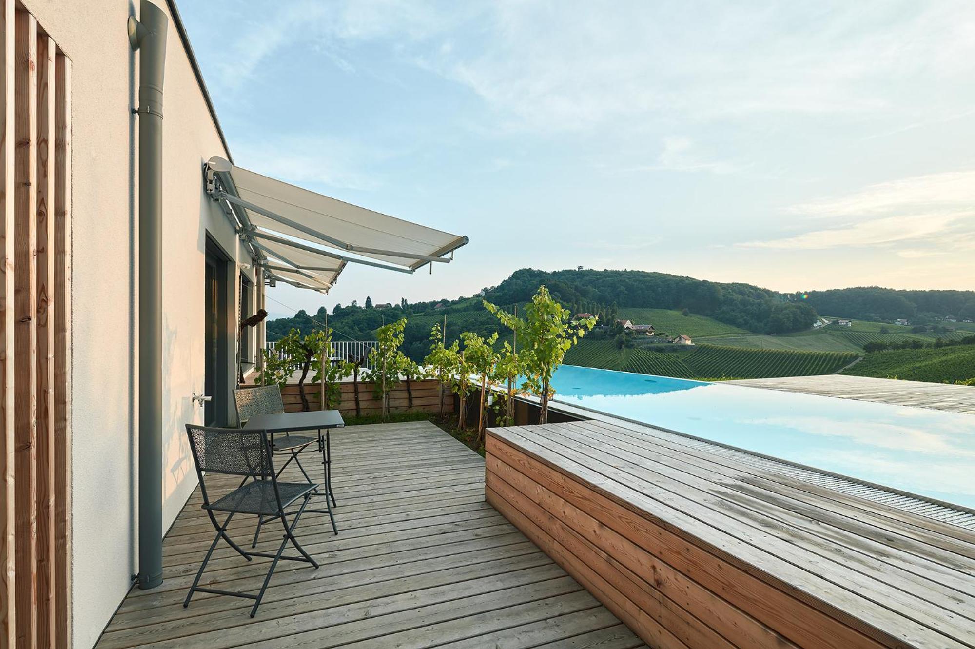Relax Apartments An Der Lage Hochgrassnitzberg Spielfeld Exteriör bild